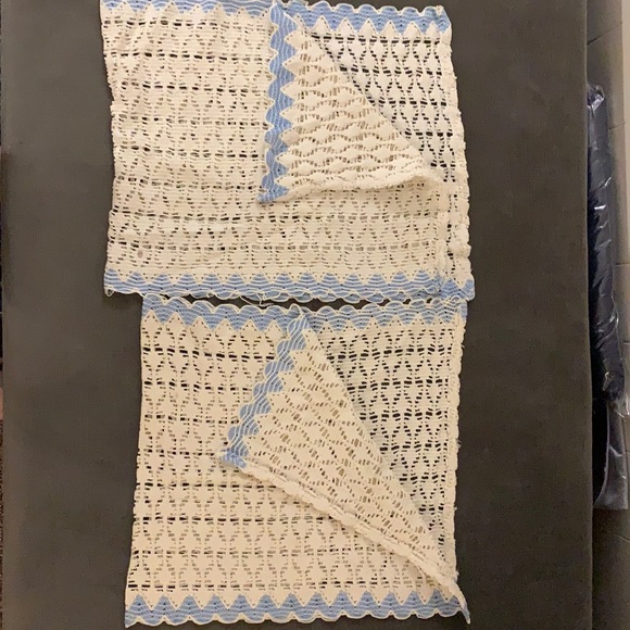 Macrame Table runners - Picture 1 of 5